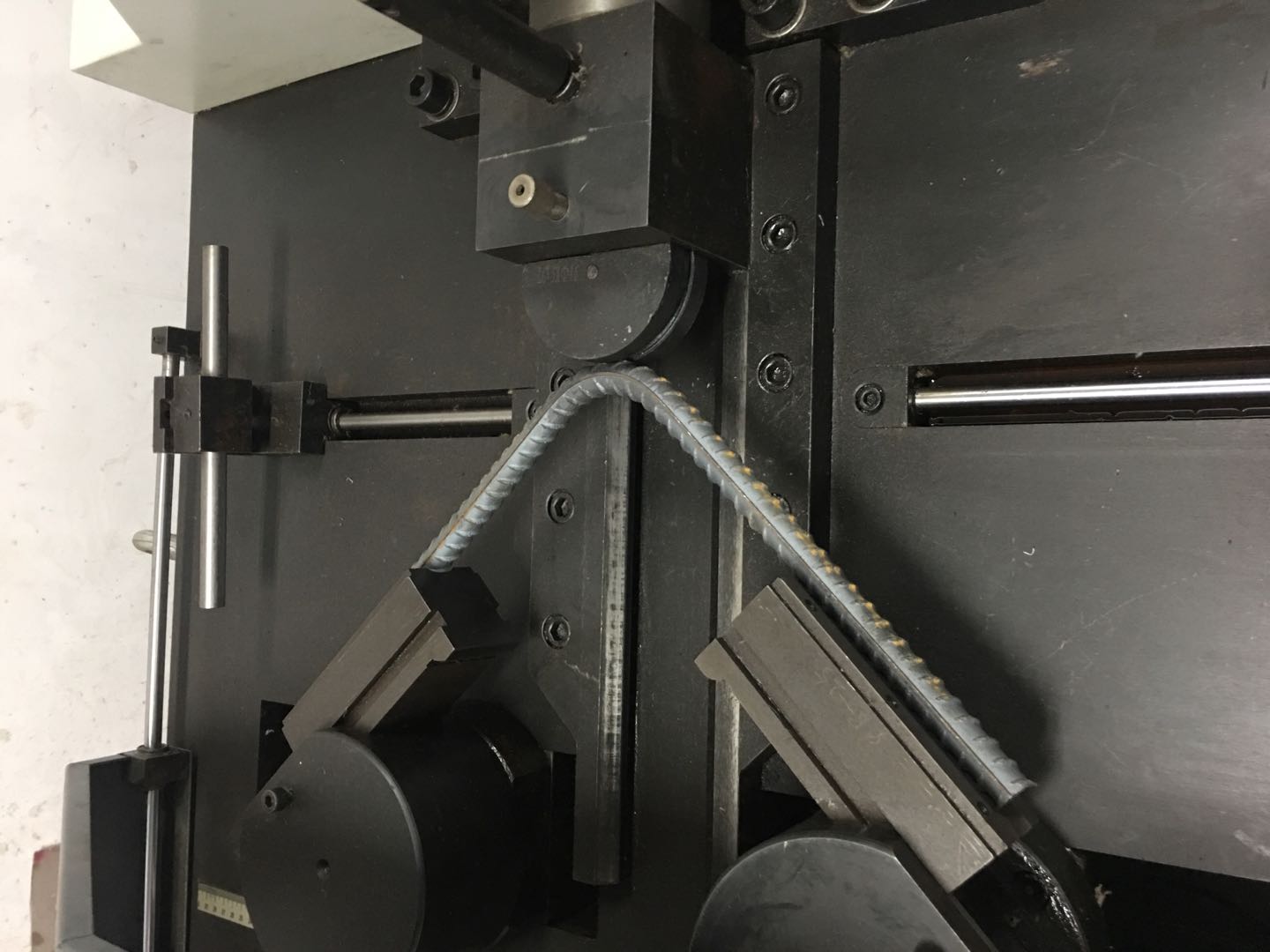 1648869591197231.jpg 正反彎曲試驗(yàn).jpg